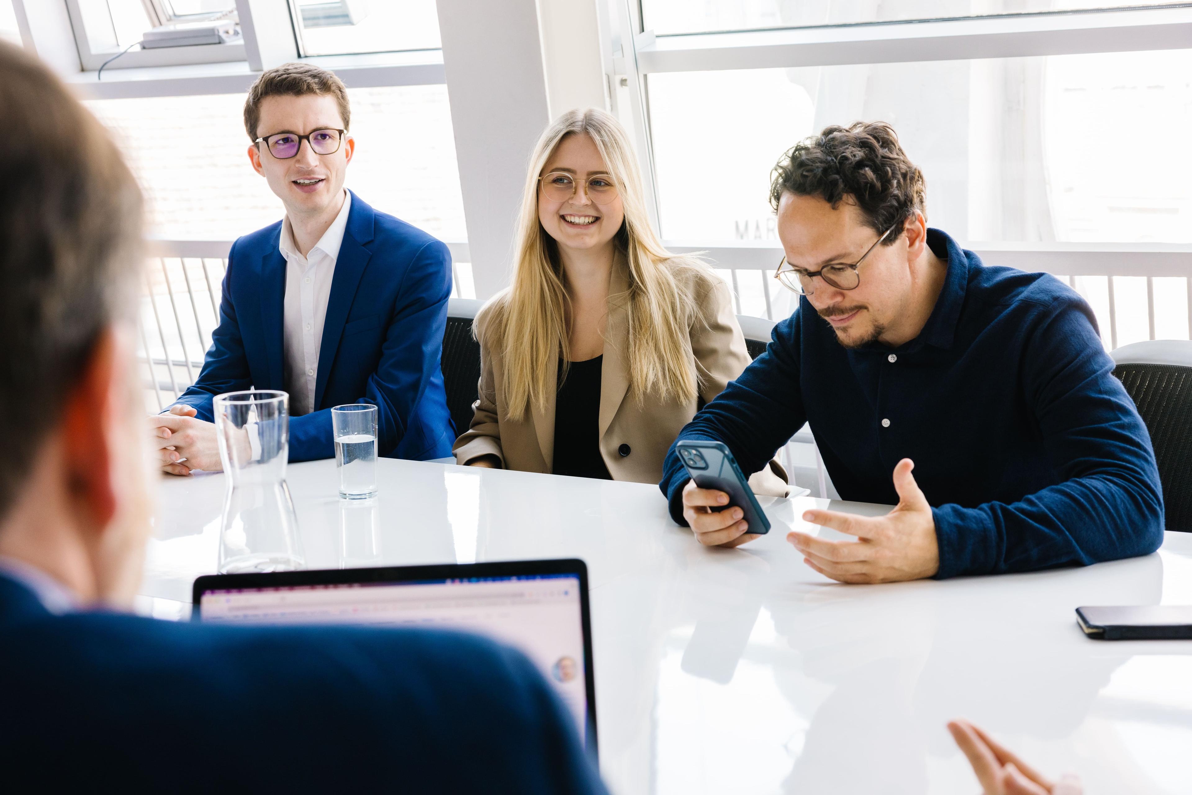 Junior Account Manager (w/m/d) hero